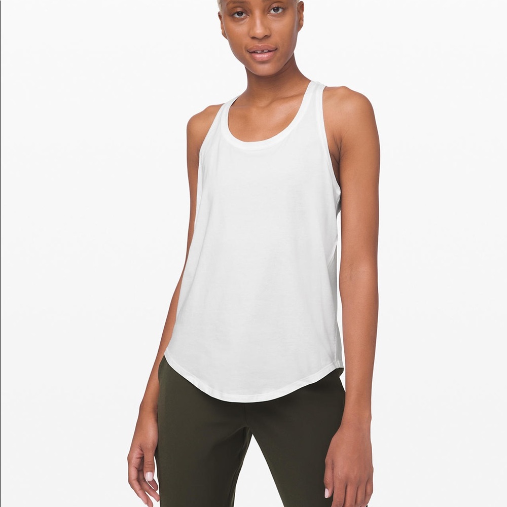 NEW LULULEMON ESSENTIAL TANK *PLEATED